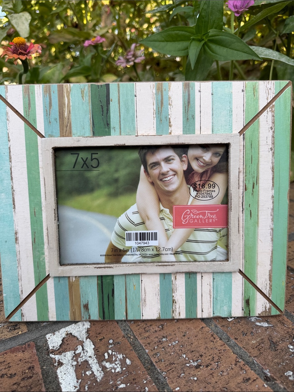 Distressed Stripe 7x5 Photo Frame – Aqua & White NWT